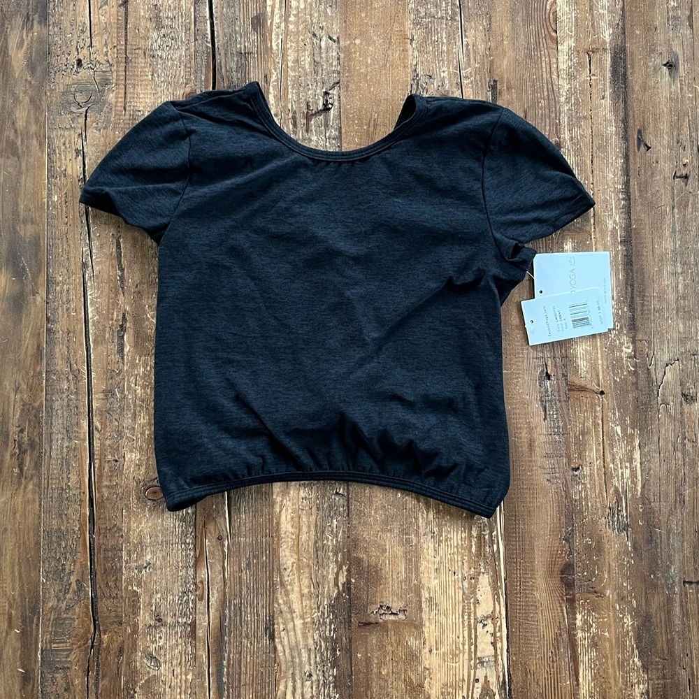 Beyond Yoga: Featherweight Twist Out Tee, Darkest Night, Size Small